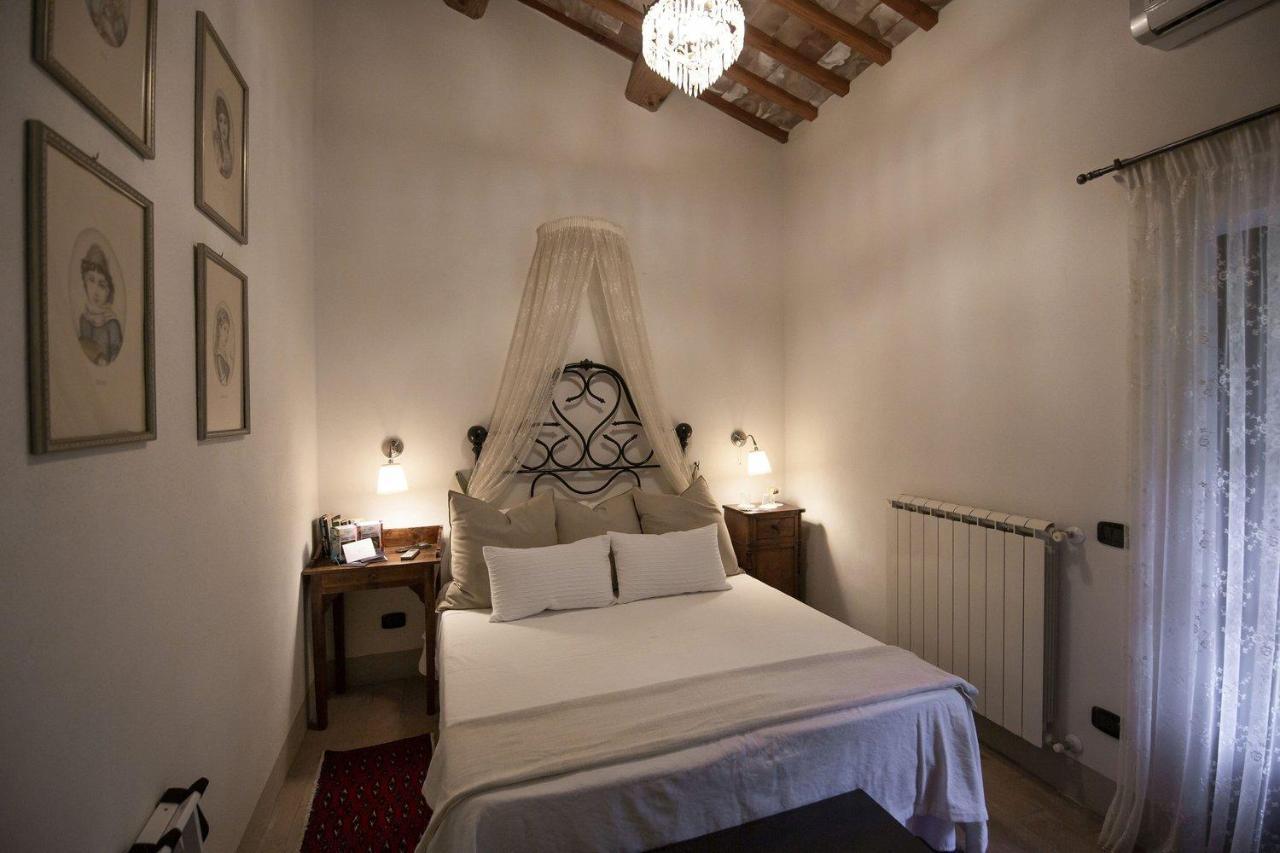 Agriturismo Borgo Di Campagna Il Tesoro Torre Alfina Exterior foto